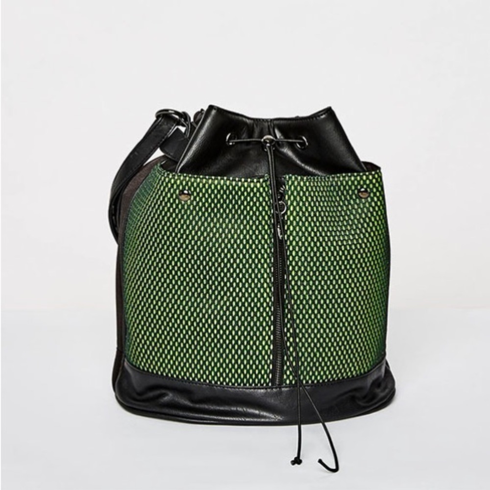 Fabletics The Scout Bucket Gym Bag Neon Green/Black Drawstring Crossbody | OS - Picture 3 of 8
